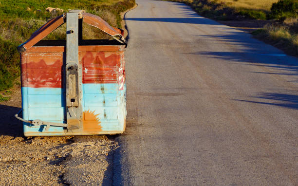 Why Downsizing Empty Nesters Love Roll-Off Dumpsters Why Downsizing Empty Nesters Love Roll-Off Dumpsters